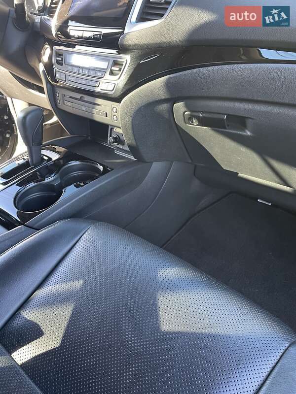 Позашляховик / Кросовер Honda Pilot 2017 в Кременчуці