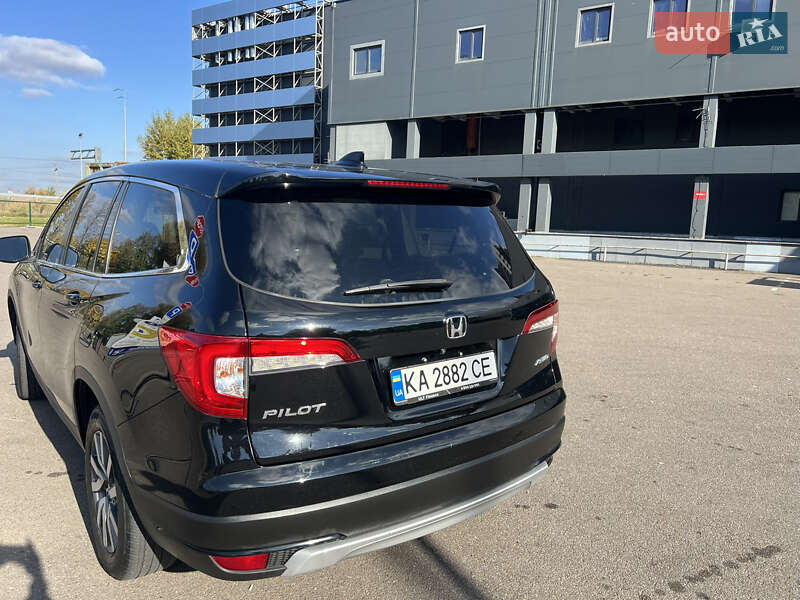 Внедорожник / Кроссовер Honda Pilot 2018 в Киеве