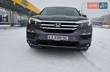 Внедорожник / Кроссовер Honda Pilot 2018 в 