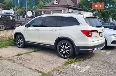 Внедорожник / Кроссовер Honda Pilot 2018 в 