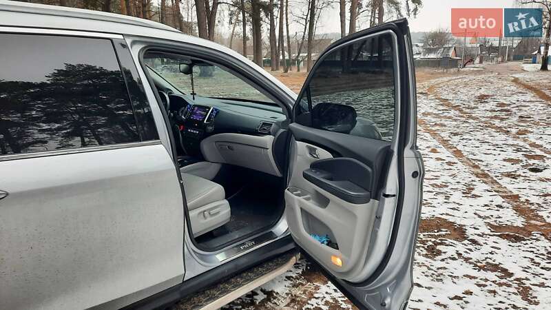 Внедорожник / Кроссовер Honda Pilot 2017 в Чернигове