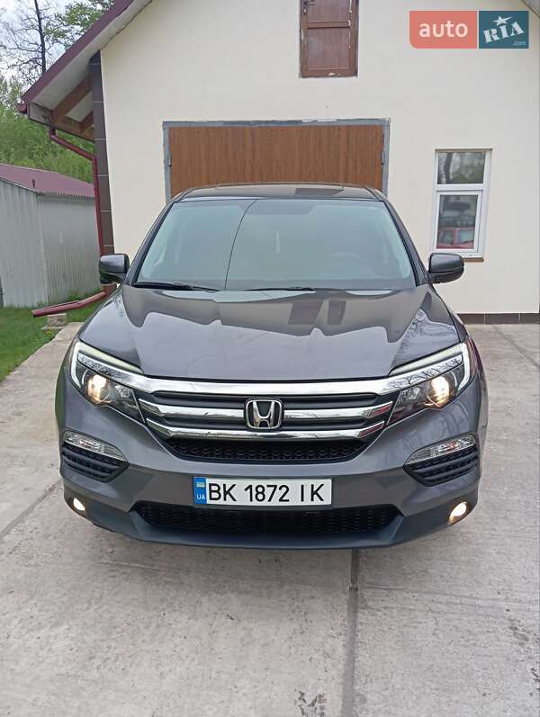 Внедорожник / Кроссовер Honda Pilot 2016 в Ровно
