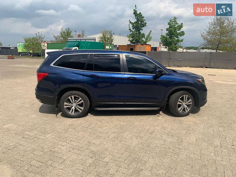 Внедорожник / Кроссовер Honda Pilot 2016 в Киеве