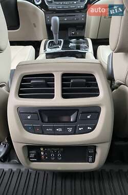 Позашляховик / Кросовер Honda Pilot 2017 в 