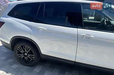 Внедорожник / Кроссовер Honda Pilot 2021 в 