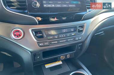 Позашляховик / Кросовер Honda Pilot 2022 в 
