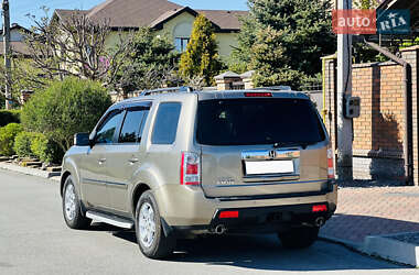 Позашляховик / Кросовер Honda Pilot 2009 в 