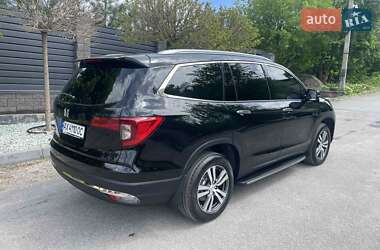 Позашляховик / Кросовер Honda Pilot 2018 в 