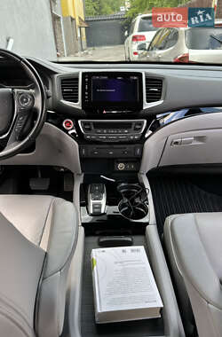 Внедорожник / Кроссовер Honda Pilot 2017 в 
