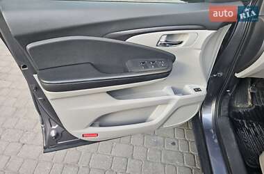 Внедорожник / Кроссовер Honda Pilot 2015 в 