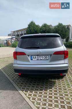Внедорожник / Кроссовер Honda Pilot 2017 в 