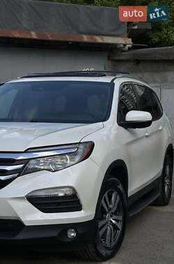 Внедорожник / Кроссовер Honda Pilot 2017 в 