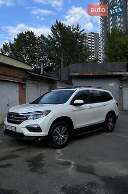 Внедорожник / Кроссовер Honda Pilot 2017 в 