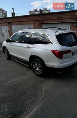 Внедорожник / Кроссовер Honda Pilot 2017 в 