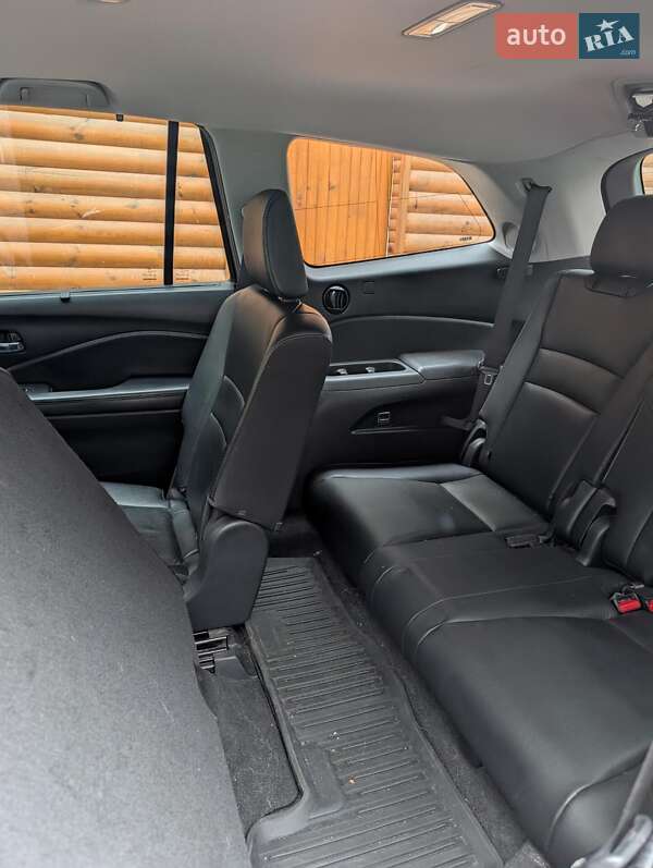 Внедорожник / Кроссовер Honda Pilot 2017 в Киеве