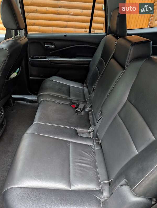 Внедорожник / Кроссовер Honda Pilot 2017 в Киеве