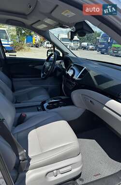 Внедорожник / Кроссовер Honda Pilot 2017 в 