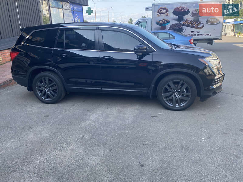 Внедорожник / Кроссовер Honda Pilot 2017 в Киеве