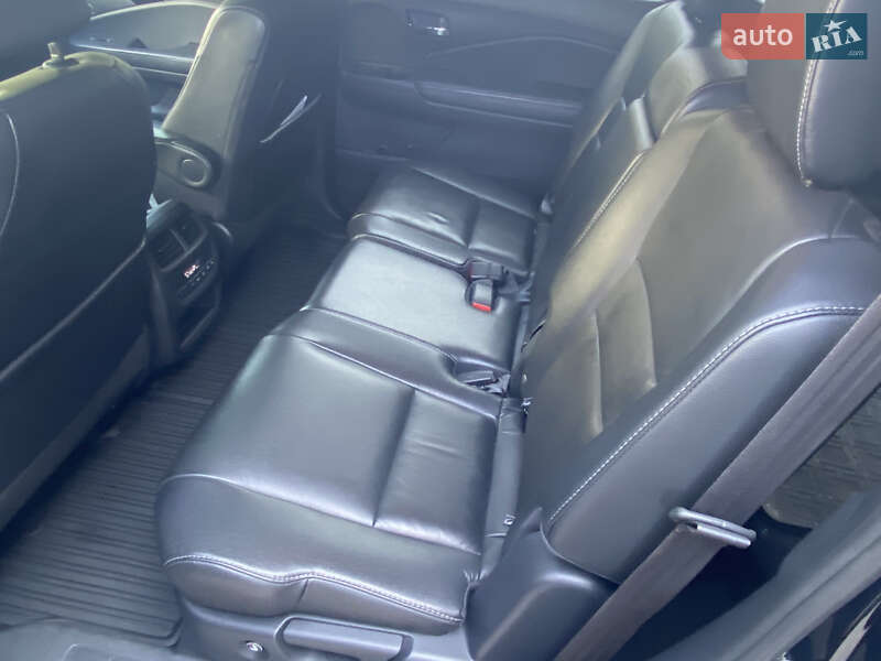 Внедорожник / Кроссовер Honda Pilot 2017 в Киеве
