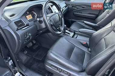 Внедорожник / Кроссовер Honda Pilot 2017 в 