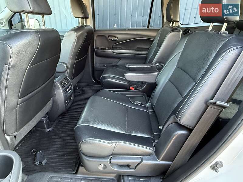 Внедорожник / Кроссовер Honda Pilot 2017 в Киеве фото 60 Внедорожник / Кроссовер Honda Pilot 2017 в Киеве