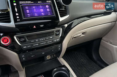 Внедорожник / Кроссовер Honda Pilot 2016 в 
