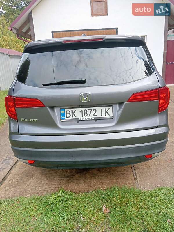 Внедорожник / Кроссовер Honda Pilot 2016 в Ровно
