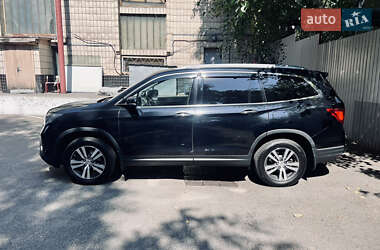 Позашляховик / Кросовер Honda Pilot 2017 в 