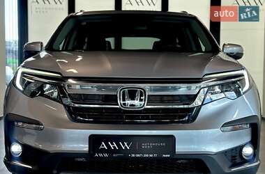 Позашляховик / Кросовер Honda Pilot 2018 в 