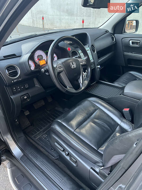 Внедорожник / Кроссовер Honda Pilot 2008 в Вишневом фото 10 Внедорожник / Кроссовер Honda Pilot 2008 в Вишневом