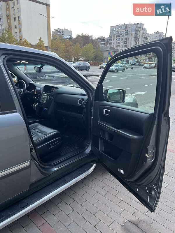 Внедорожник / Кроссовер Honda Pilot 2008 в Вишневом фото 17 Внедорожник / Кроссовер Honda Pilot 2008 в Вишневом