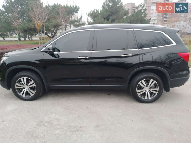 Позашляховик / Кросовер Honda Pilot 2018 в Дніпрі