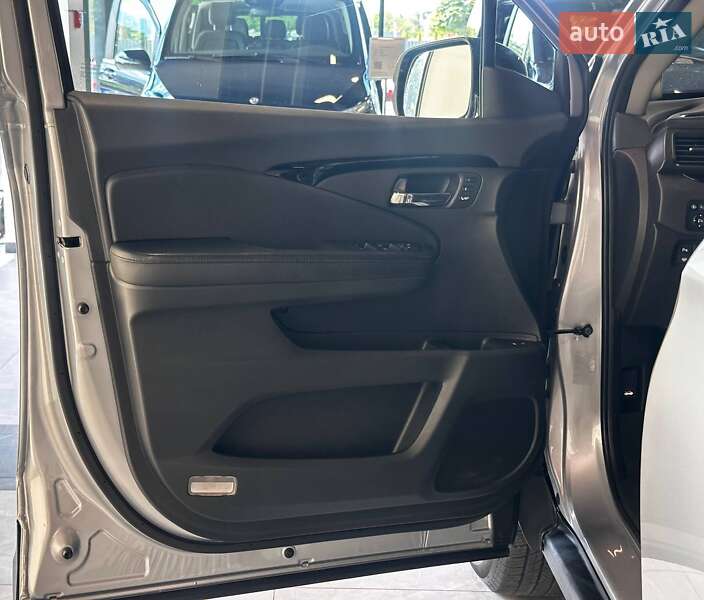 Позашляховик / Кросовер Honda Pilot 2018 в Львові