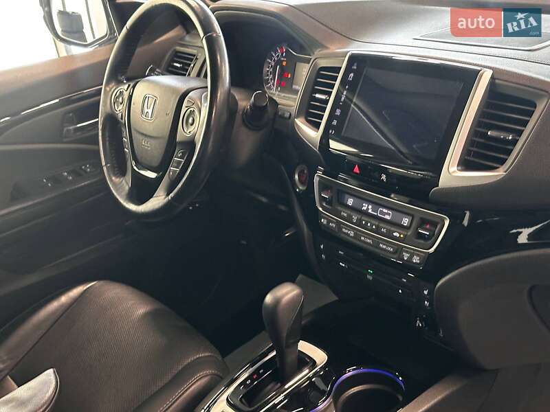 Позашляховик / Кросовер Honda Pilot 2018 в Львові