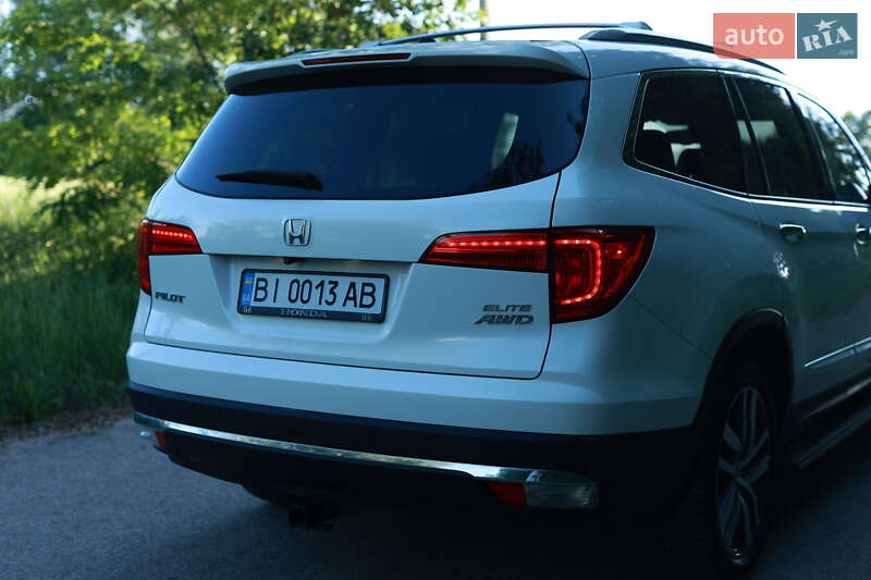 Внедорожник / Кроссовер Honda Pilot 2017 в Киеве