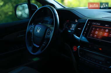 Позашляховик / Кросовер Honda Pilot 2017 в Києві