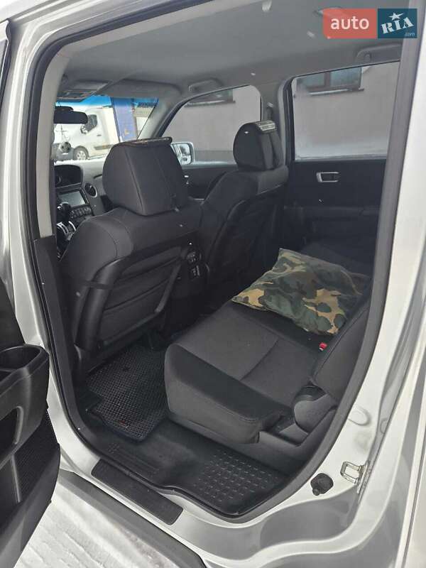 Внедорожник / Кроссовер Honda Pilot 2008 в Хороле