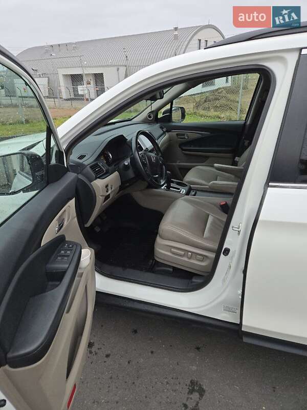 Внедорожник / Кроссовер Honda Pilot 2015 в Львове