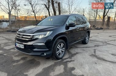 Внедорожник / Кроссовер Honda Pilot 2017 в Киеве