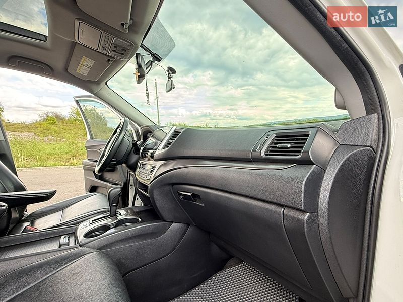 Позашляховик / Кросовер Honda Pilot 2017 в Трускавці