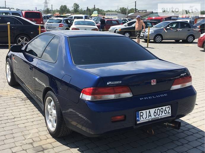 Купе Honda Prelude 2000 в Черновцах