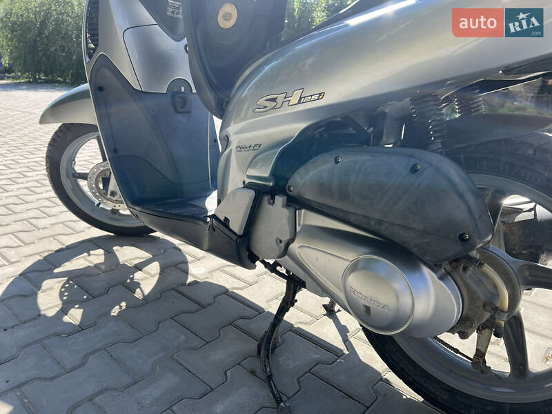 Скутер Honda SH 125 2009 в Дунаївцях