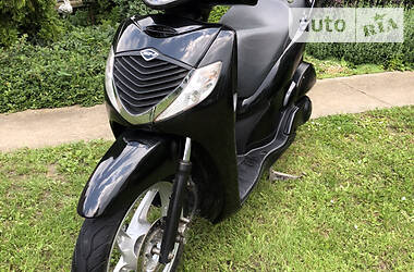 Макси-скутер Honda SH 150 2007 в 