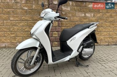 Макси-скутер Honda SH 150 2015 в Киеве