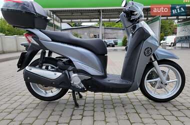 Макси-скутер Honda SH 300i 2013 в 