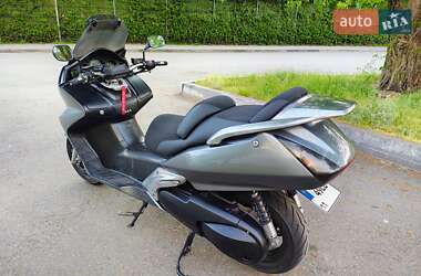 Макси-скутер Honda Silver Wing 600 2001 в 