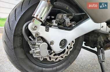 Макси-скутер Honda Silver Wing 600 2001 в 