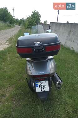 Мотоцикл Спорт-туризм Honda Silver Wing 600 2002 в Черновцах
