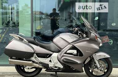 Мотоцикл Спорт-туризм Honda ST 1300 Pan European 2002 в Ровно