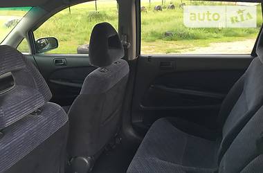 Мінівен Honda Stream 2001 в 